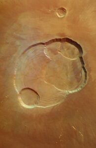 De caldera van Olympus Mons gefotografeerd door de Europese Mars Express