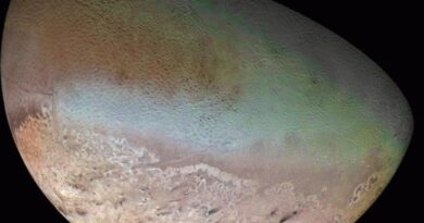 Triton - de grootste maan van Neptunus