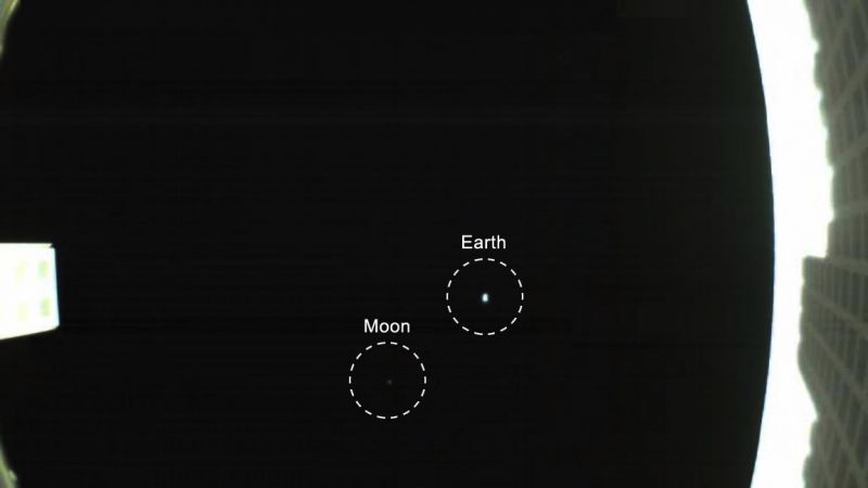 Cubesat fotografeert Aarde-Maan
