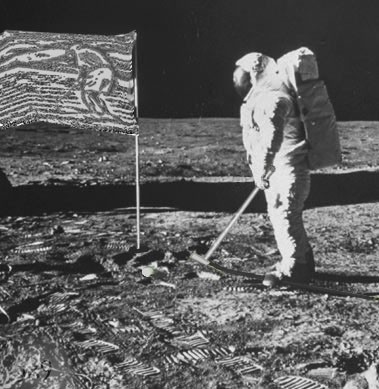 Alan Shepard speelt golf op de Maan