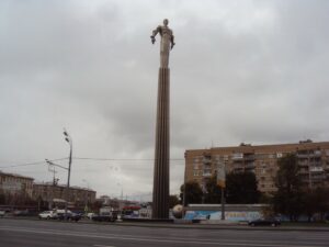 Monument ter ere van Joeri Gagarin, ergens in Rusland.