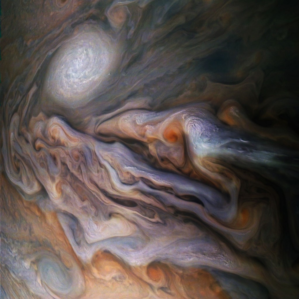 Juno fotografeert de wolken van Jupiter