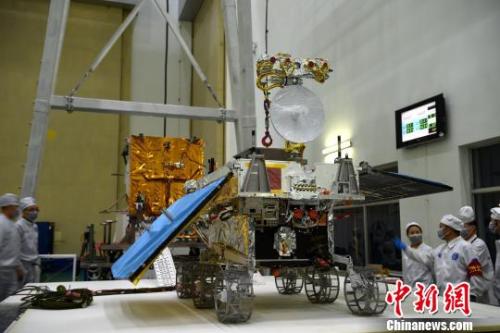 De 140 kg zware Chang'e 4 rover. Credit: CNS