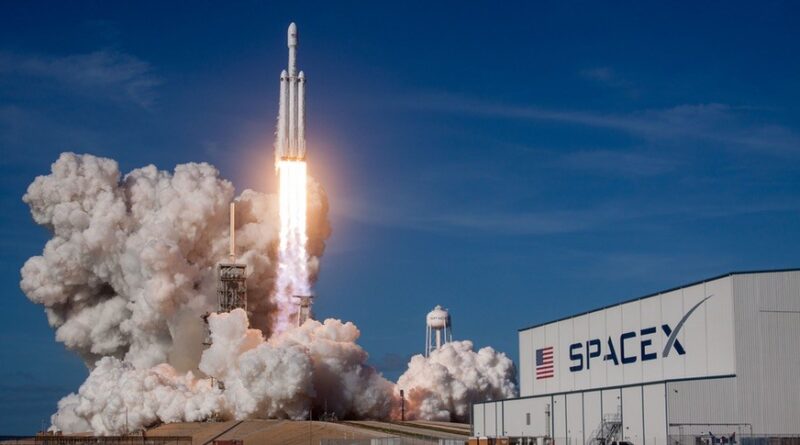 Lancering van een SpaceX Heavy Falcon raket. Credit: SpaceX