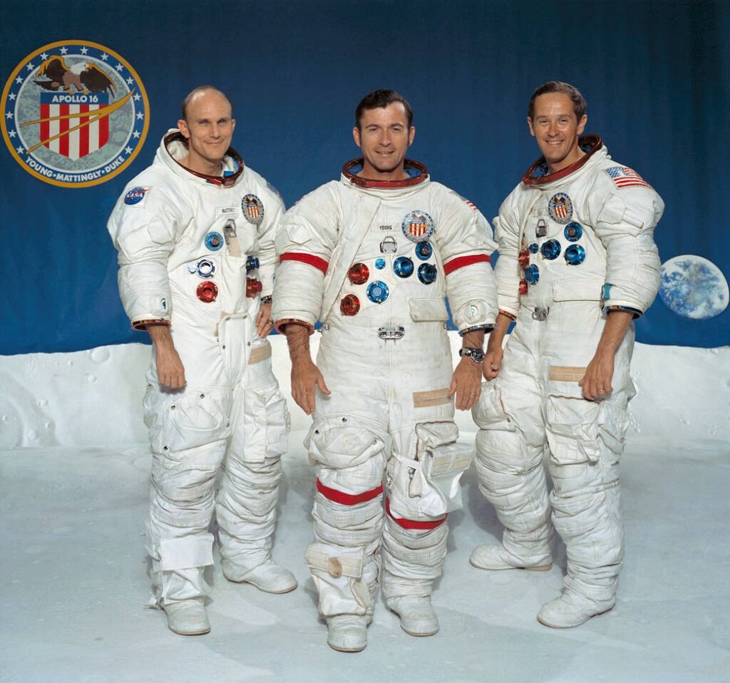 De bemanning van Apollo 16