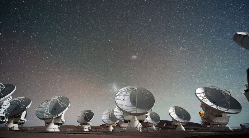 De Atacama Large Millimeter/submillimeter Array van de ESO in Chili.