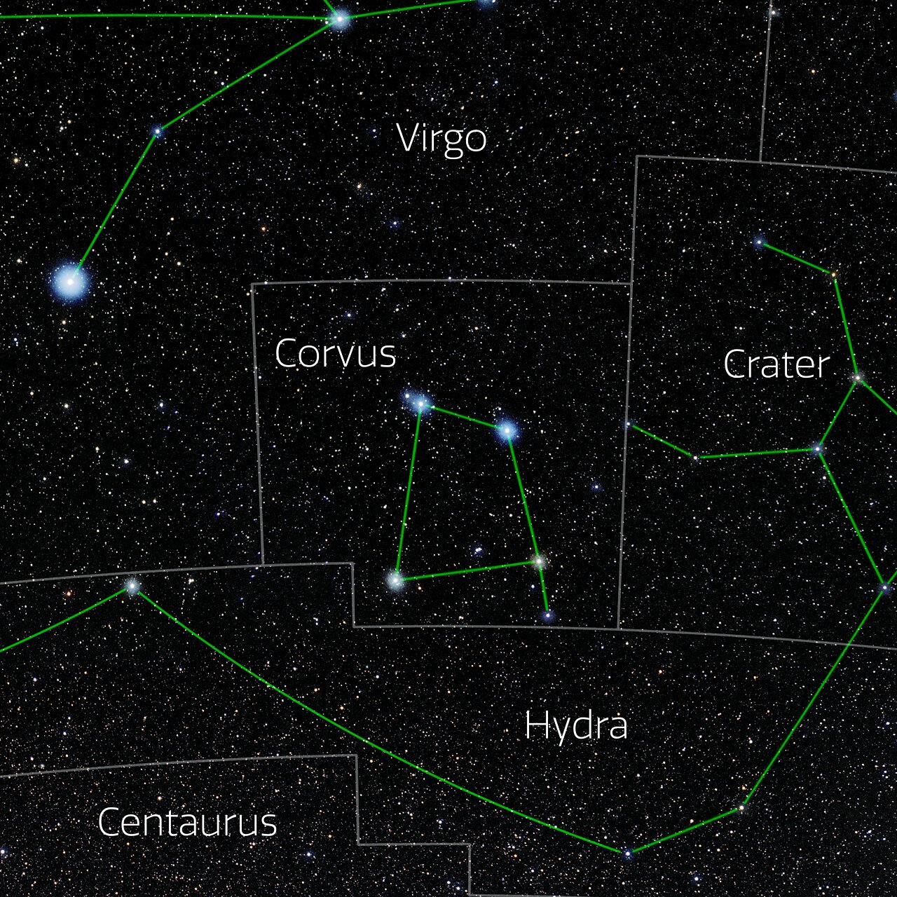 Foto van het sterrenbeeld Corvus - Raaf met annotaties van de IAU en Sky & Telescope.