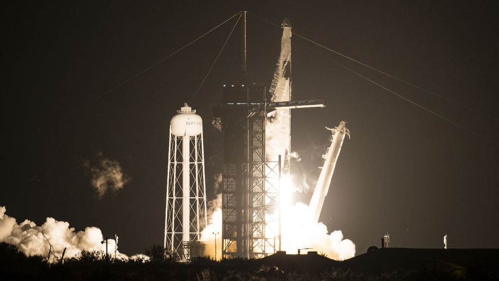 lancering Crew-1 met een Falcon 9 raket