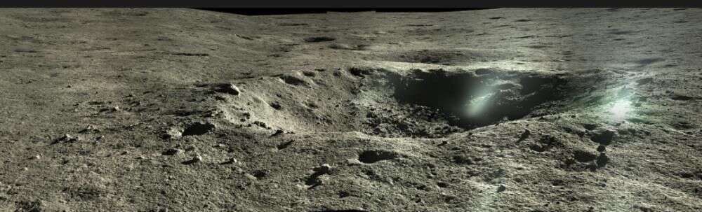 panoramafoto van een krater door Yutu 2