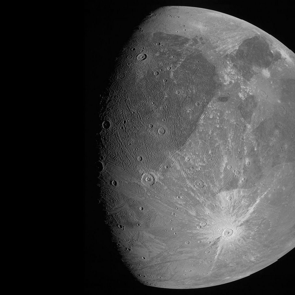JunoCam foto van Ganymedes - juni 2021