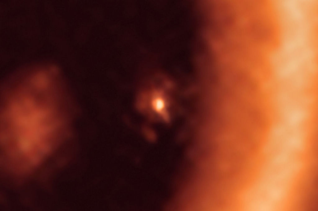 Deze ALMA-opname toont een close-up van de circumplanetaire schijf rond PDS 70c