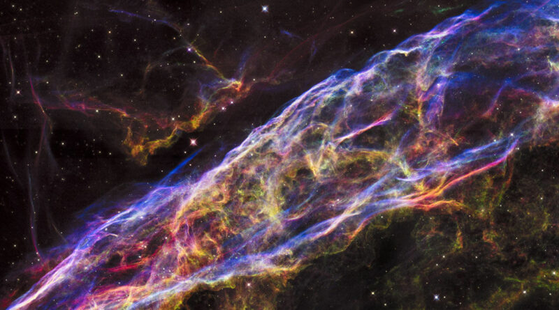 De Sluiernevel gefotografeerd door de Hubble Space Telescope