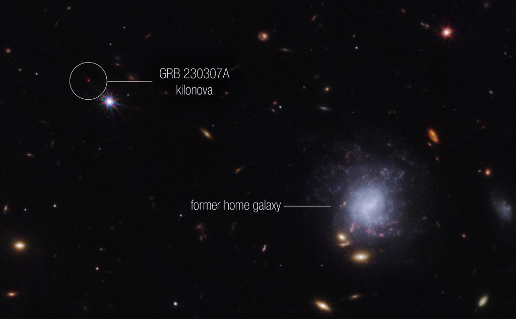 Deze afbeelding, gemaakt met Webbs NIRCam-instrument, belicht de kilonova van GRB 230307A en zijn voormalige thuisstelsel. 