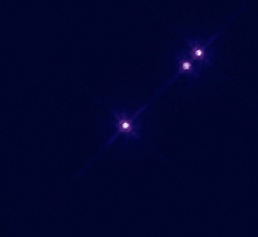 Deze afbeelding van het LTT 1445-systeem werd in 2003 gemaakt door de Hubble Space Telescope. 