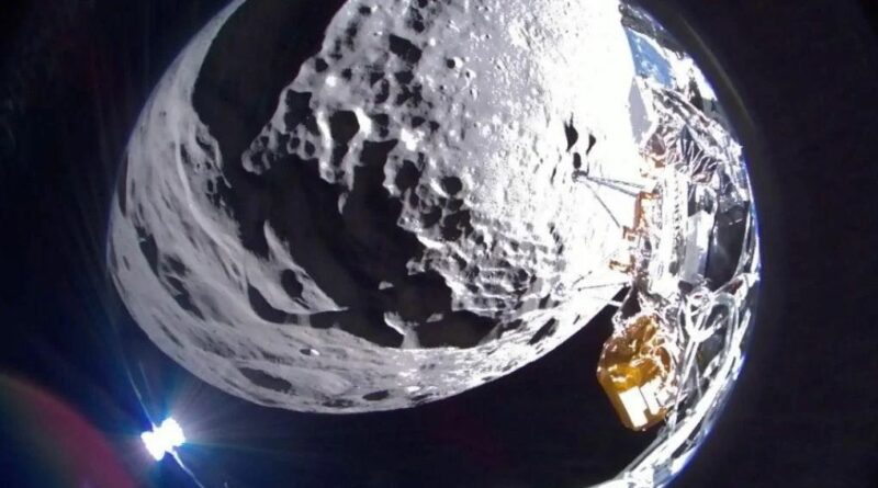 De Nova-C-lander van Intuitive Machines maakte dit beeld van het maanoppervlak vóór de landing.