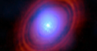 Deze ALMA-opname toont de waterdamp (blauwtinten) in de protoplanetaire schijf rond HL Tauri