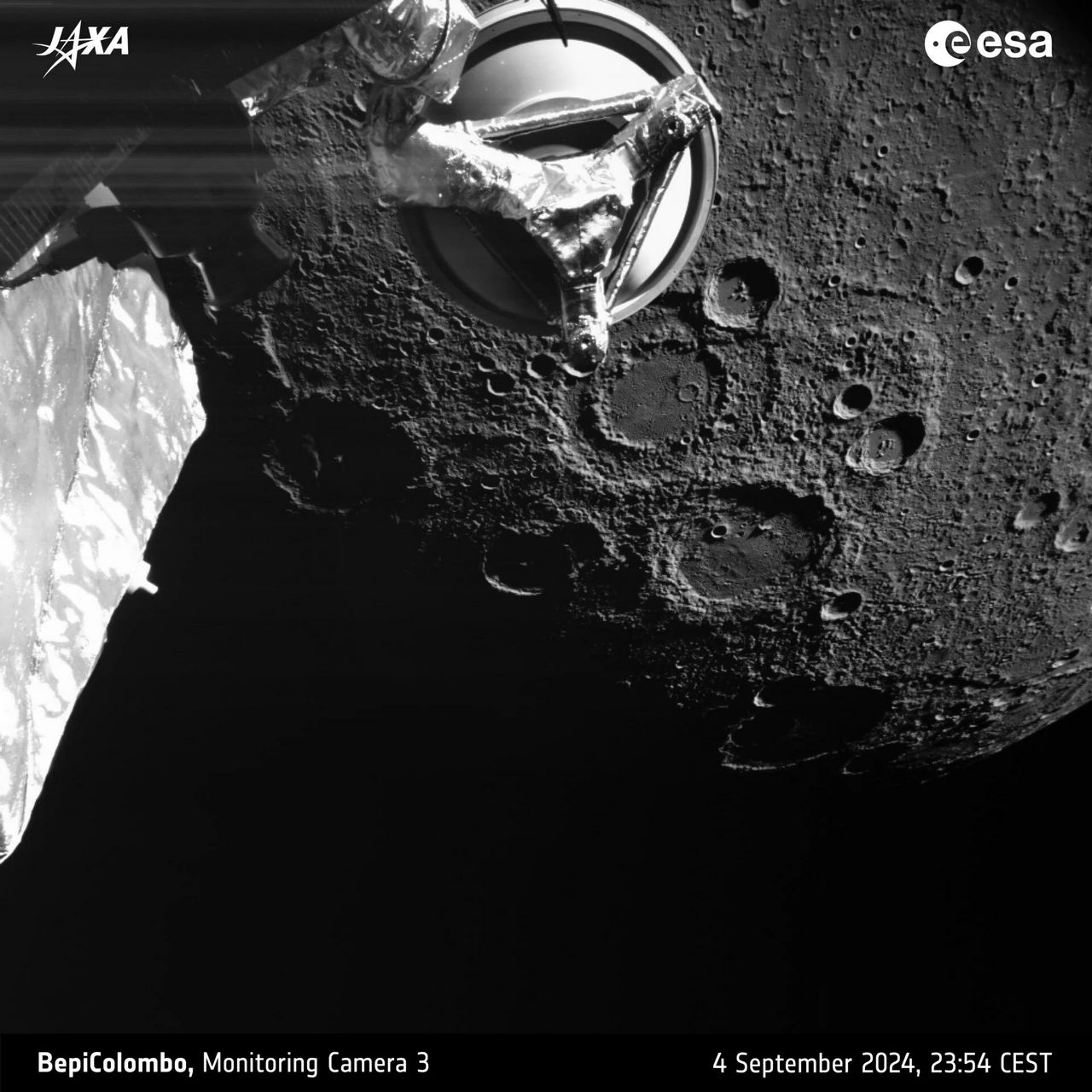 Bepicolombo fotografeert nieuw benoemde Stoddartkrater.