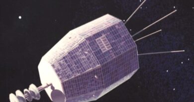 Een afbeelding van de Relay-2 satelliet.