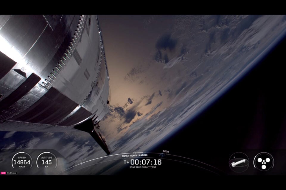 Het uitzicht vanuit Starship aan het begin van de Flight 10-missie.